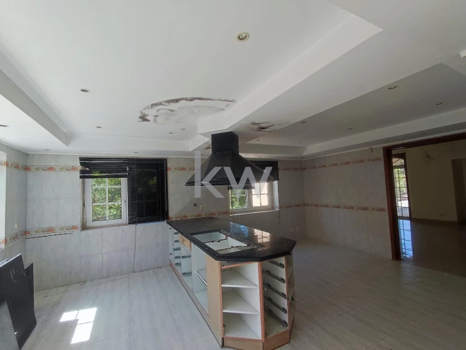 Moradia T5 para Venda em Queluz e Belas Foto 64