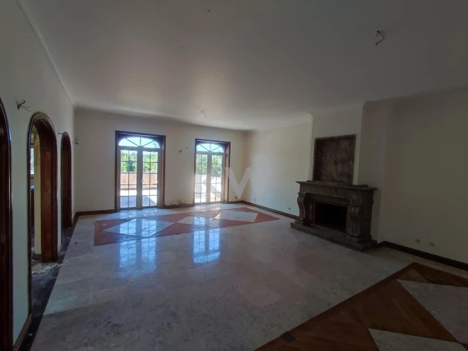 Moradia T5 para Venda em Queluz e Belas Foto 35