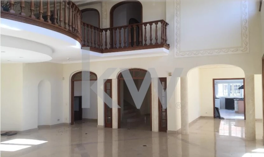 Moradia T5 para Venda em Queluz e Belas Foto 26