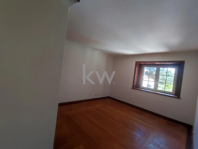 Moradia T5 para Venda em Queluz e Belas Foto 37