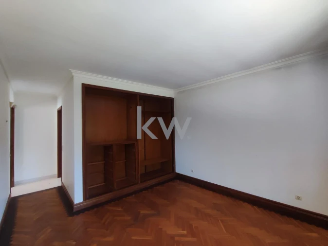 Moradia T5 para Venda em Queluz e Belas Foto 71