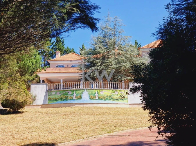 Moradia T5 para Venda em Queluz e Belas Foto 4