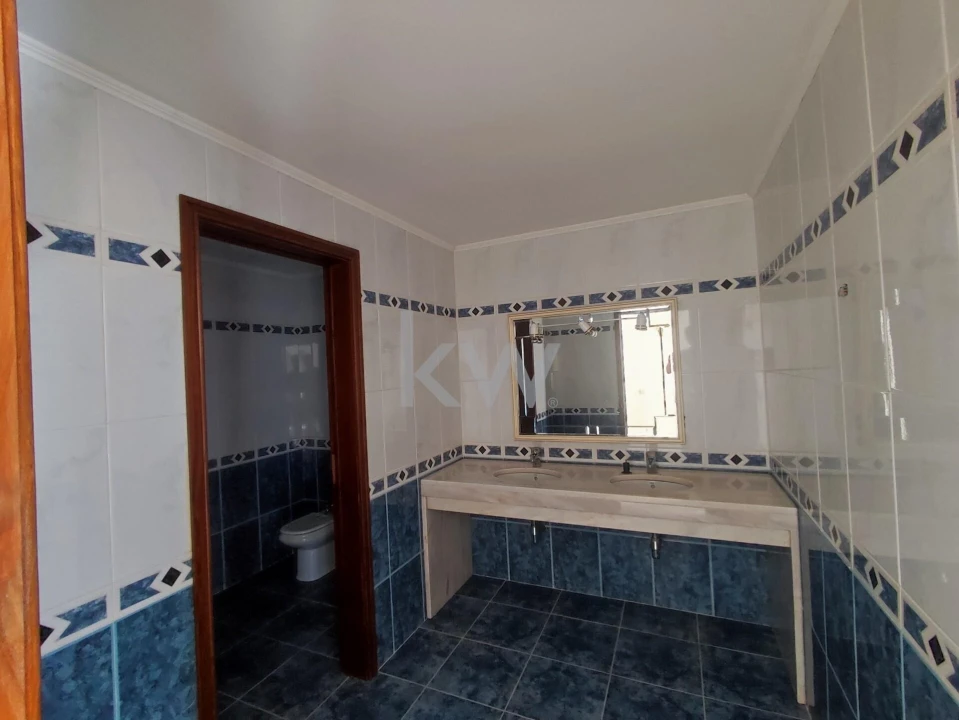 Moradia T5 para Venda em Queluz e Belas Foto 76