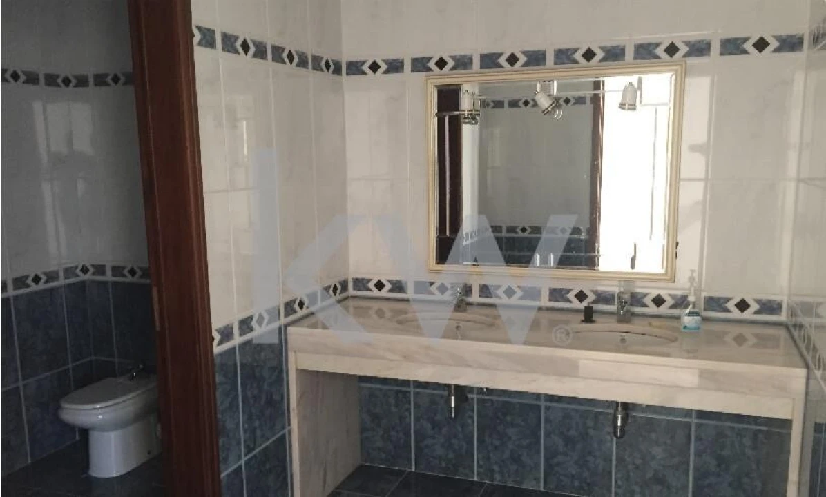 Moradia T5 para Venda em Queluz e Belas Foto 80