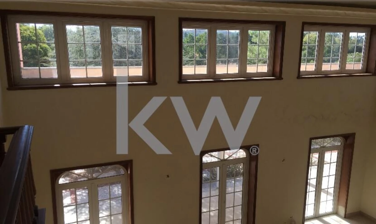 Moradia T5 para Venda em Queluz e Belas Foto 30