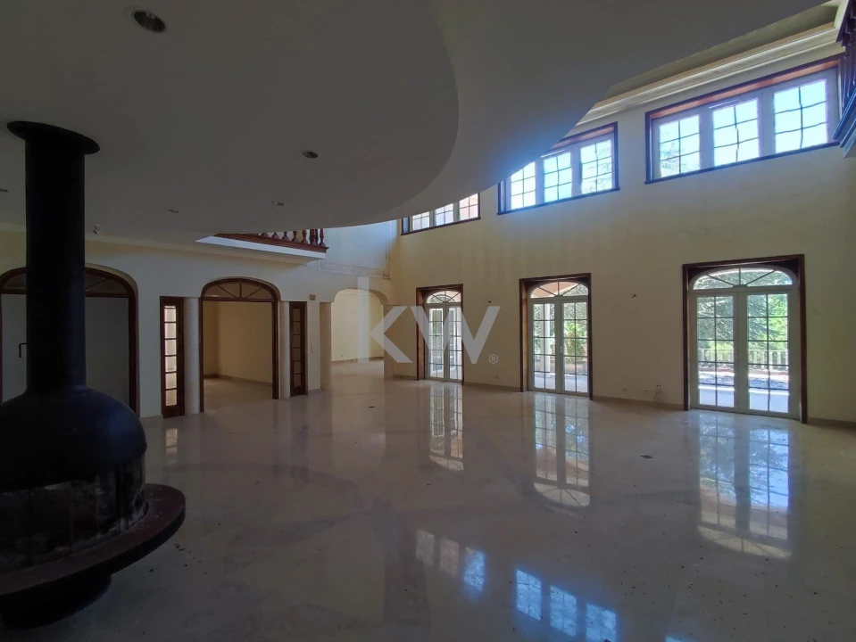 Moradia T5 para Venda em Queluz e Belas Foto 6