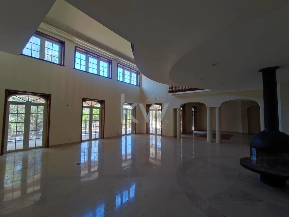 Moradia T5 para Venda em Queluz e Belas Foto 5