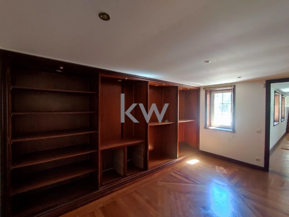 Moradia T5 para Venda em Queluz e Belas Foto 42