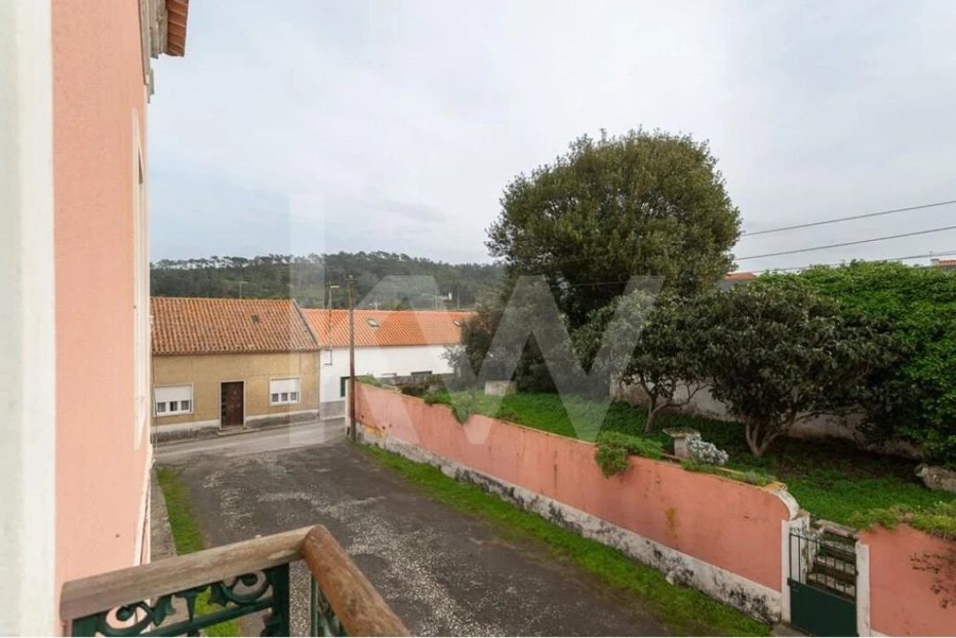 Moradia T5 para Venda em Tornada e Salir do Porto Foto 8
