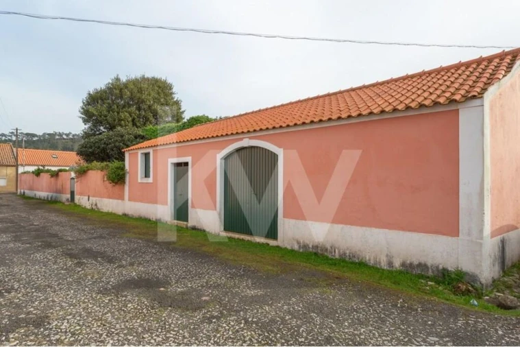 Moradia T5 para Venda em Tornada e Salir do Porto Foto 5