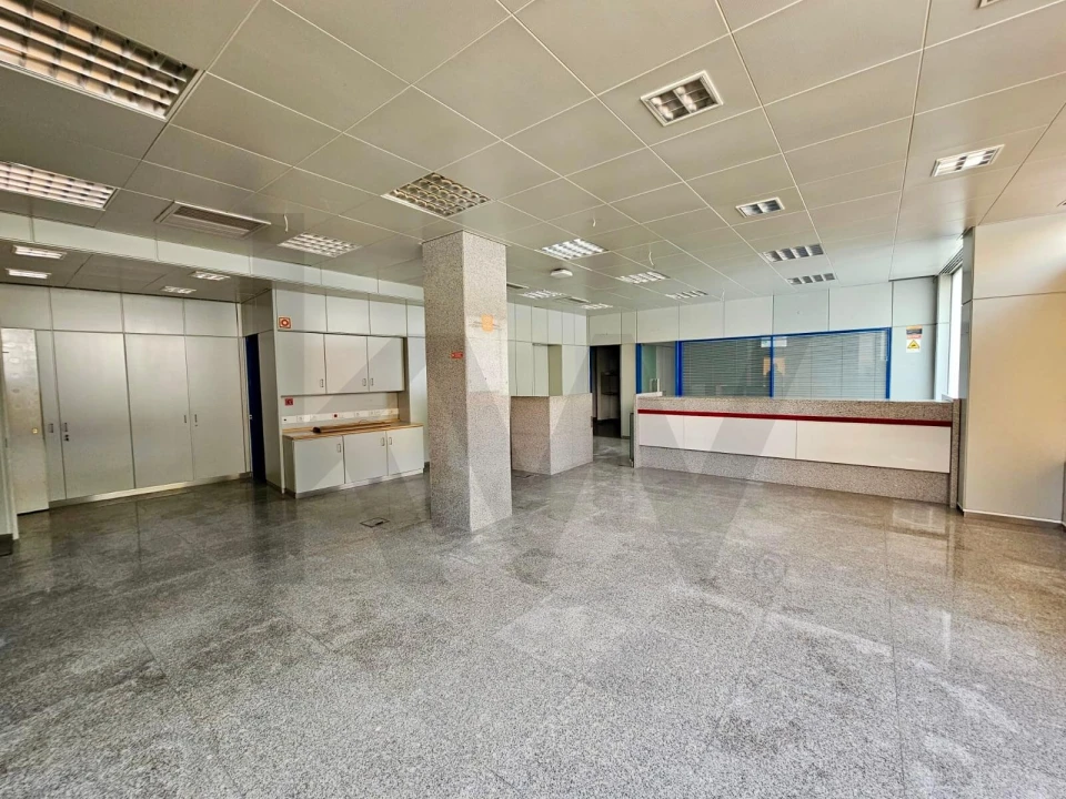 Loja para Venda em Costa da Caparica Foto 11