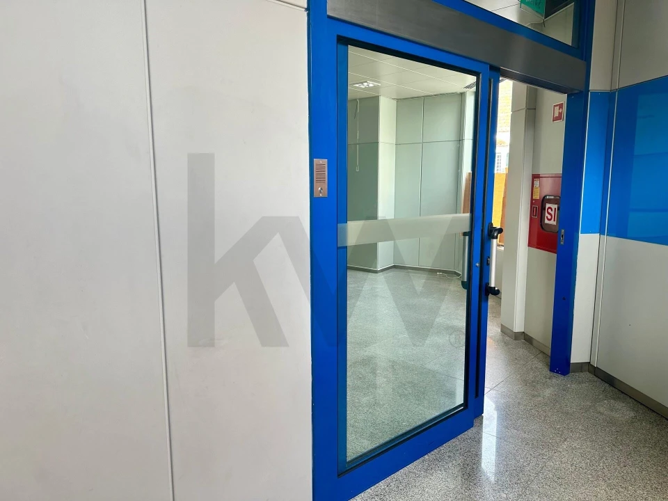 Loja para Venda em Costa da Caparica Foto 4