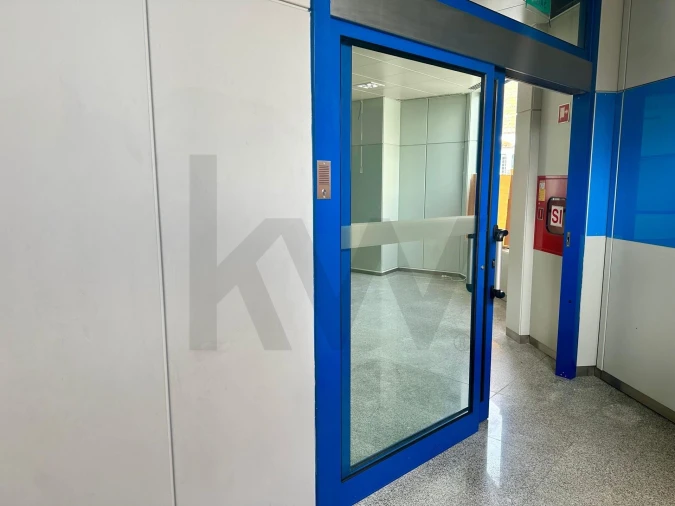 Loja para Venda em Costa da Caparica Foto 4