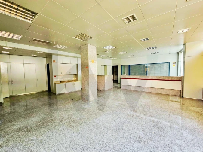 Loja para Venda em Costa da Caparica Foto 7