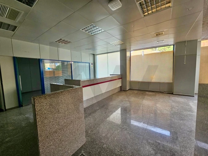 Loja para Venda em Costa da Caparica