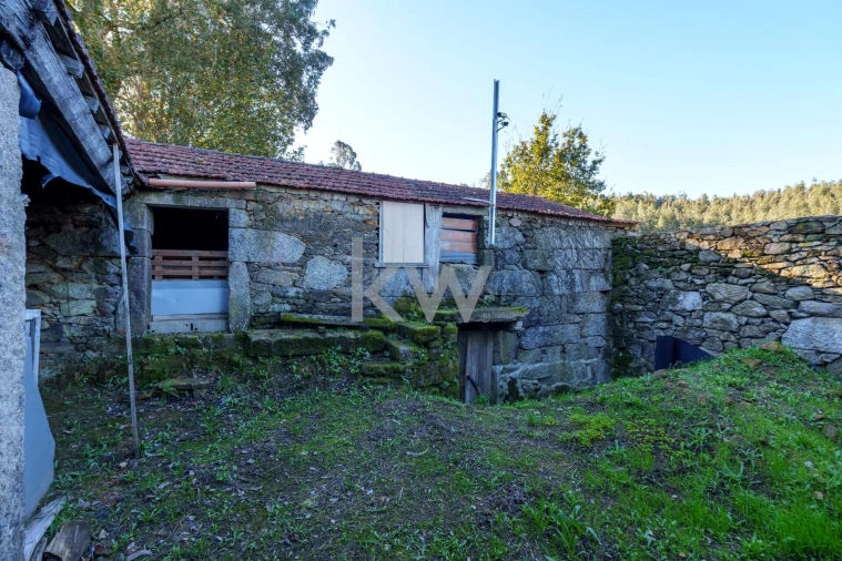 Quinta T2 para Venda em Talhadas Foto 7