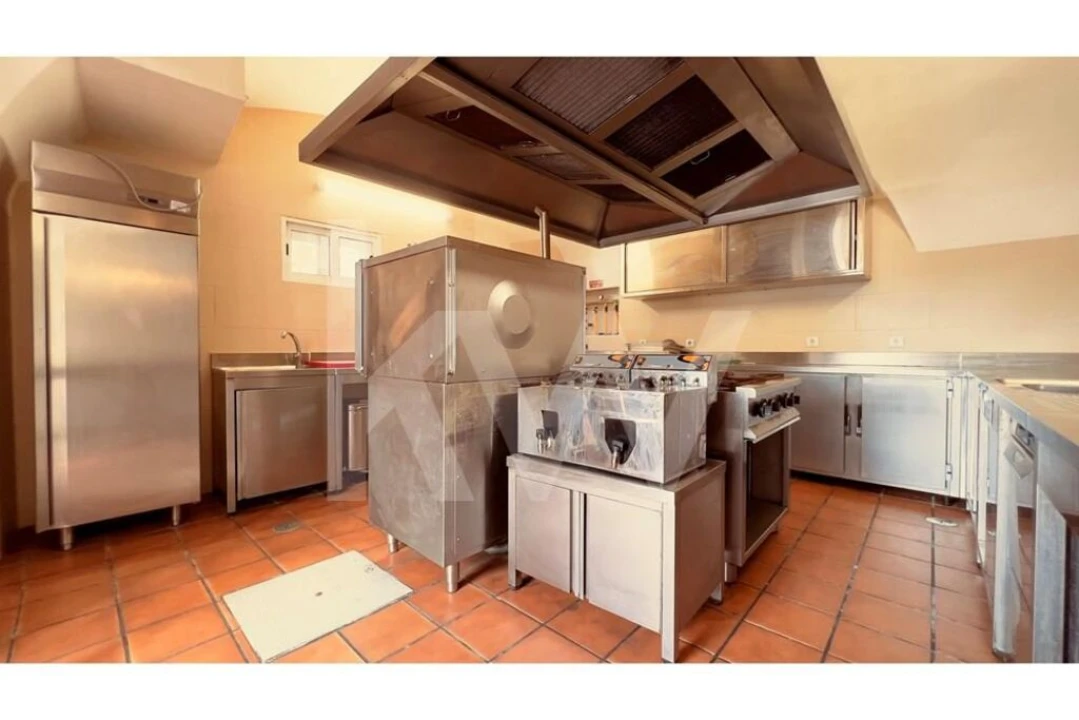 Loja para Venda em Beja (Santiago Maior e São João Baptista) Foto 11