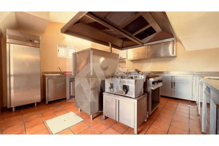 Loja para Venda em Beja (Santiago Maior e São João Baptista) Foto 11