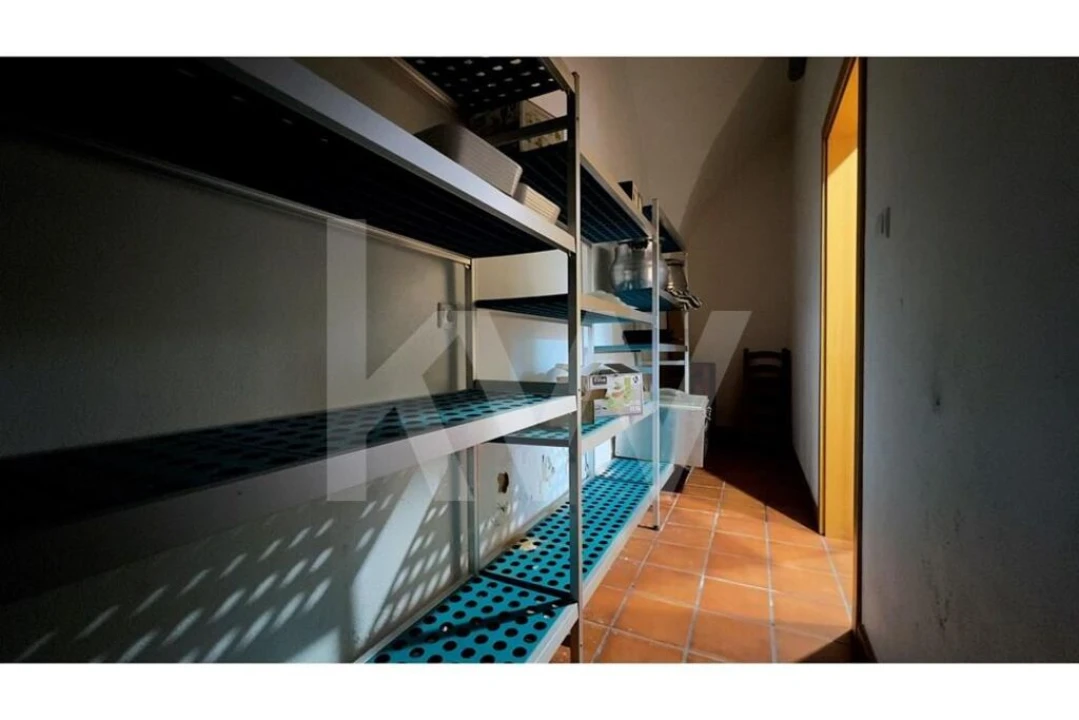 Loja para Venda em Beja (Santiago Maior e São João Baptista) Foto 13