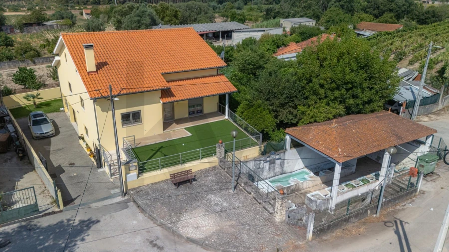 Moradia T3 para Venda em Cordinhã Foto 2