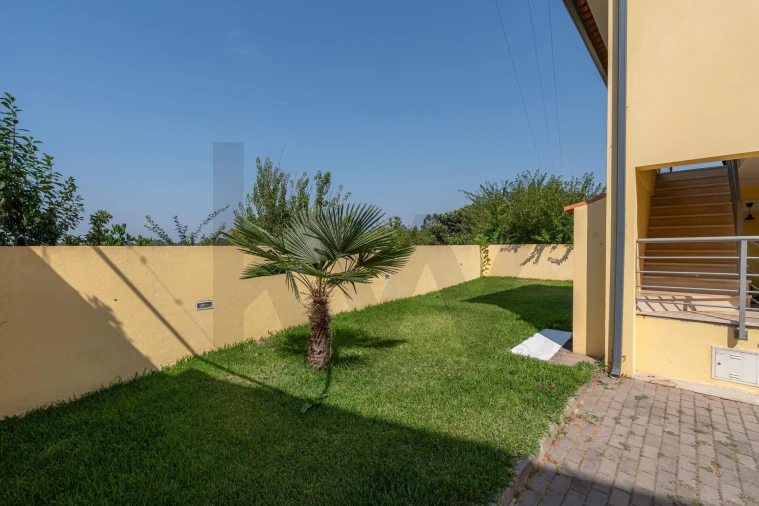 Moradia T3 para Venda em Cordinhã Foto 45