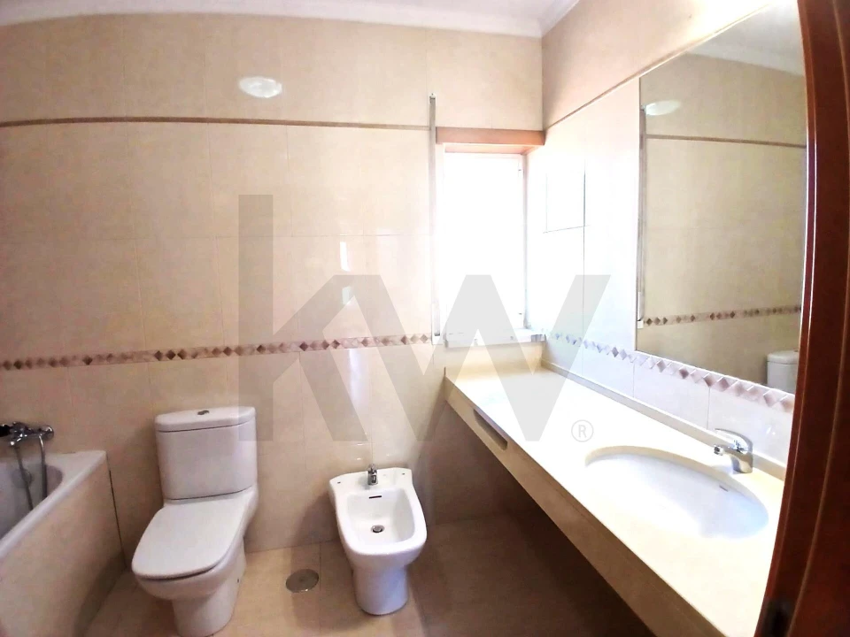 Moradia T3 para Venda em Santa Barbara Foto 13