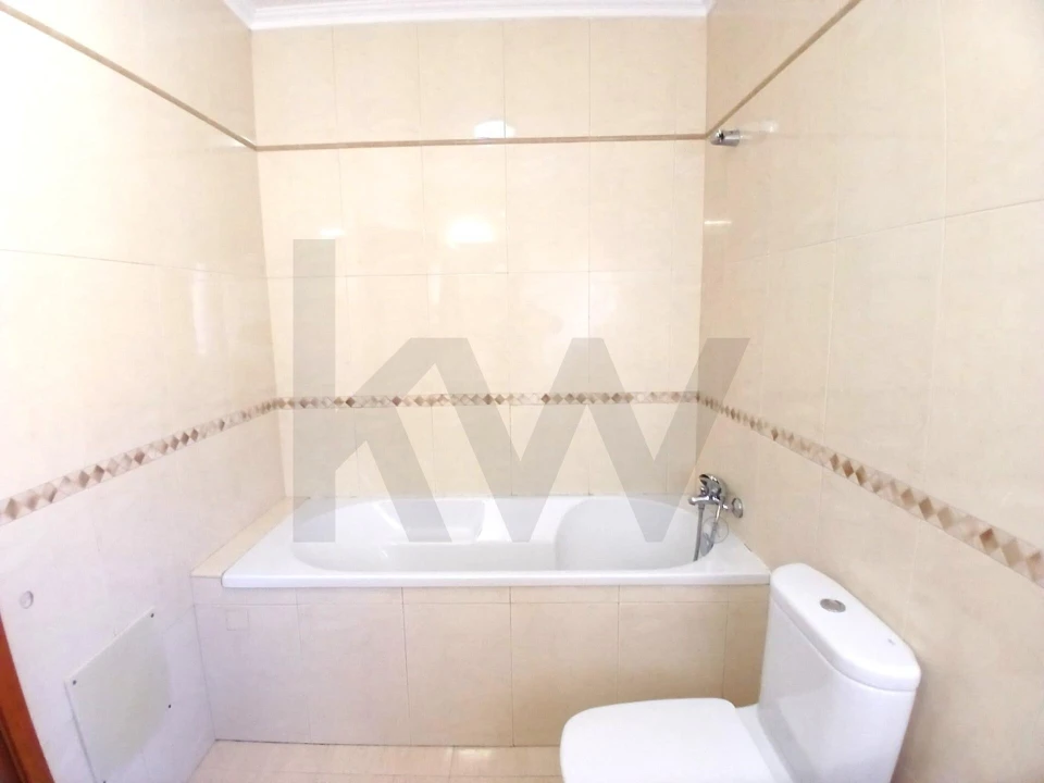 Moradia T3 para Venda em Santa Barbara Foto 12