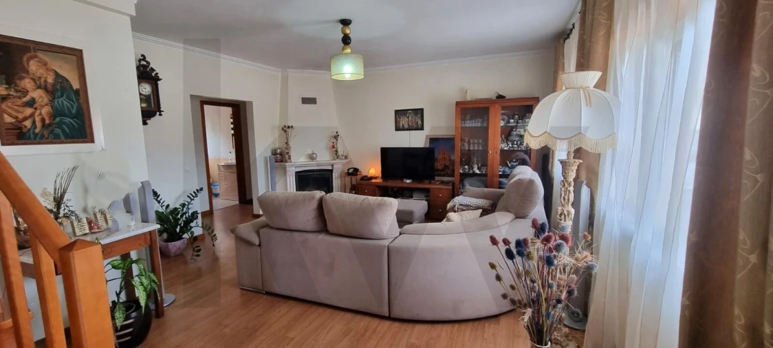 Moradia T3 para Venda em Santa Barbara Foto 2