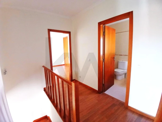 Moradia T3 para Venda em Santa Barbara Foto 23