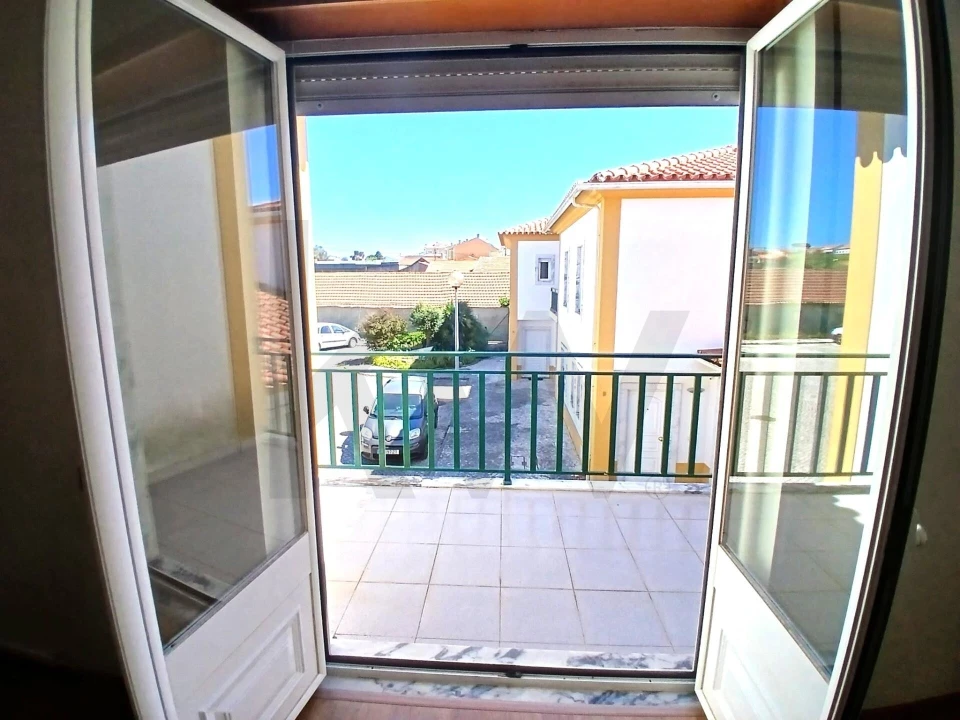 Moradia T3 para Venda em Santa Barbara Foto 8