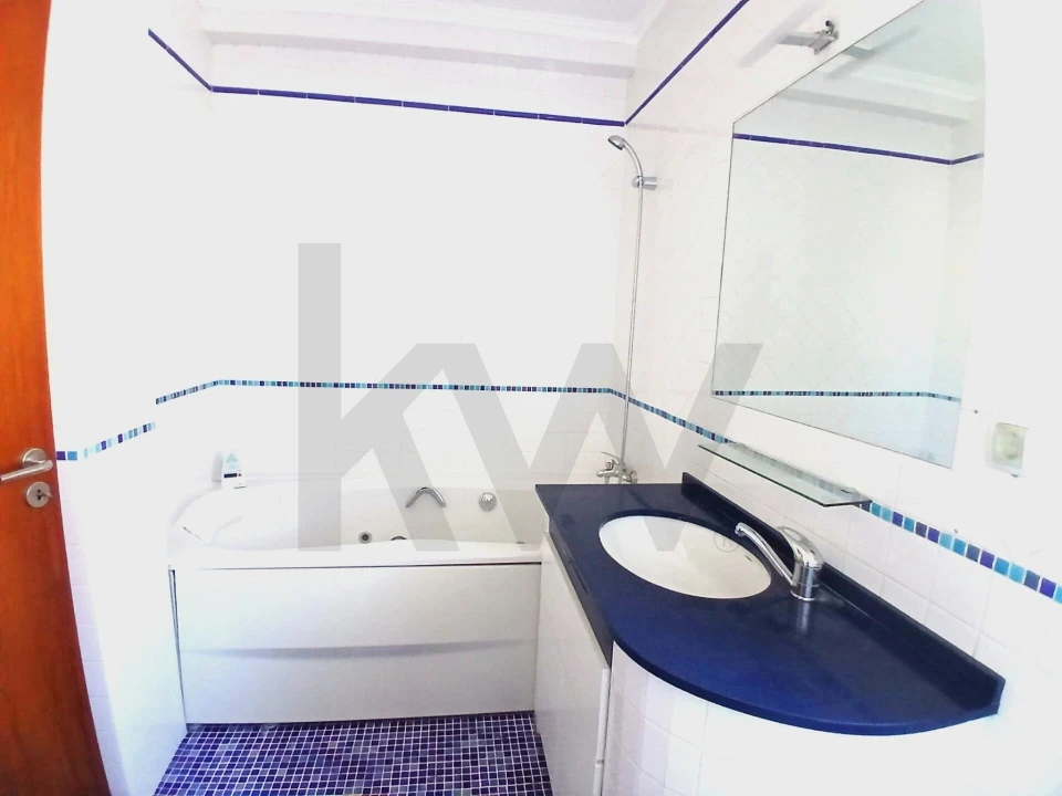 Moradia T3 para Venda em Santa Barbara Foto 18