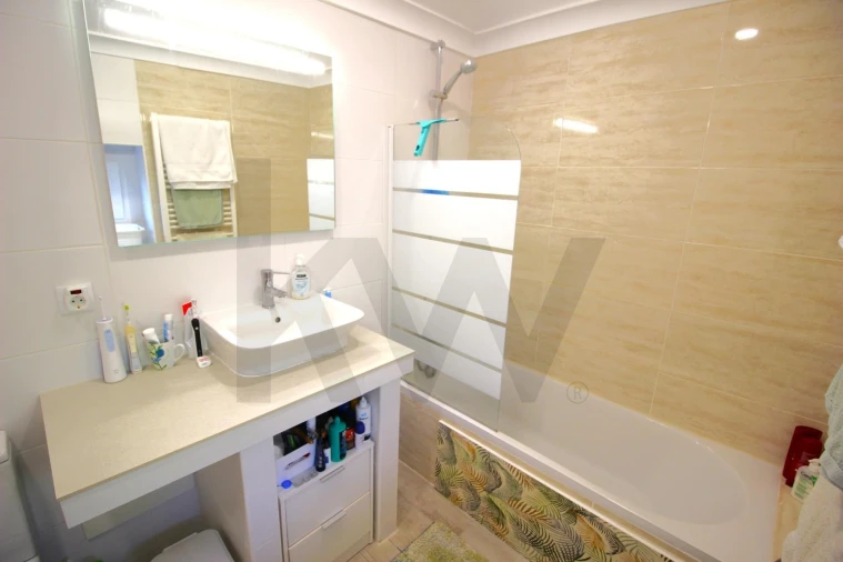 Moradia T2 para Venda em Gaula Foto 37