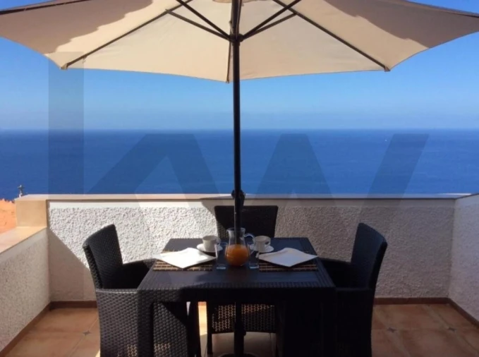 Moradia T6 para Venda em Caniço Foto 5