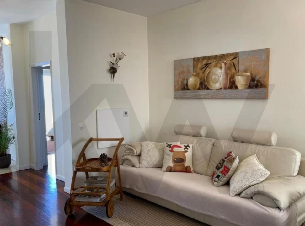 Moradia T6 para Venda em Caniço Foto 9