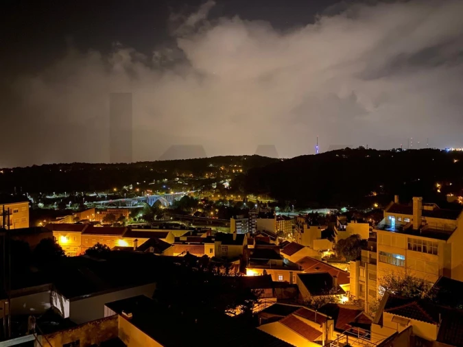 Apartamento T3 para Venda em Campolide Foto 27