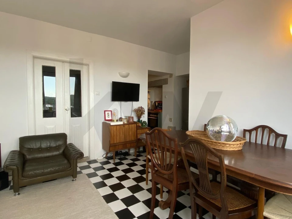 Apartamento T3 para Venda em Campolide Foto 1