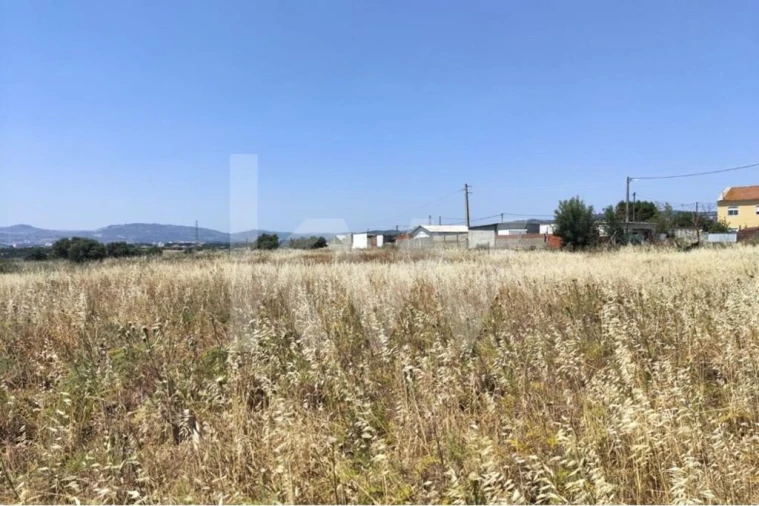 Terreno para Venda em Santo Antão e São Julião do Tojal Foto 2