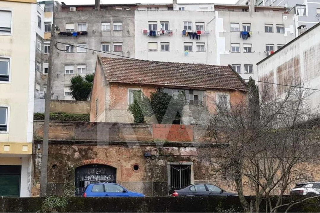 Prédio para Venda em Queluz e Belas Foto 1