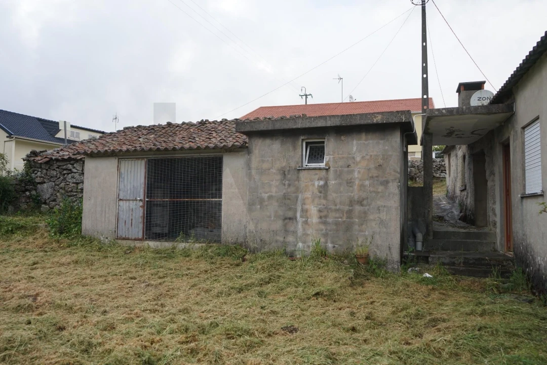 Moradia T4 para Venda em Aguiar da Beira e Coruche Foto 16