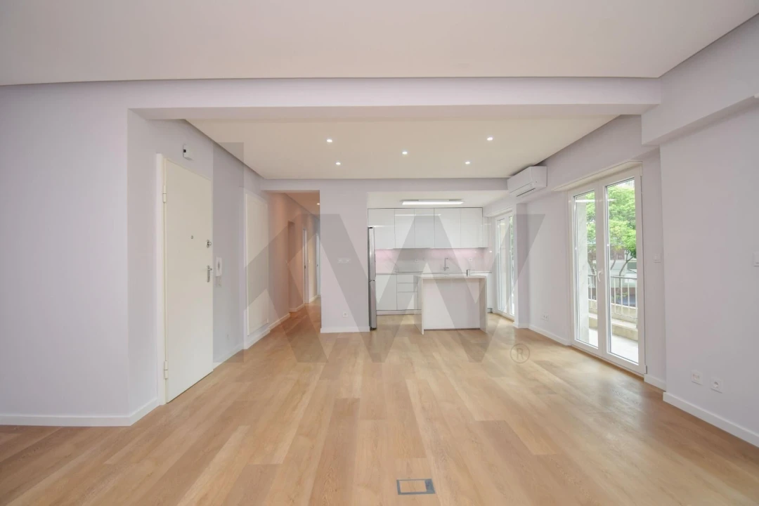 Apartamento T3 para Venda em Benfica Foto 5