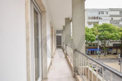 Apartamento T3 para Venda em Benfica