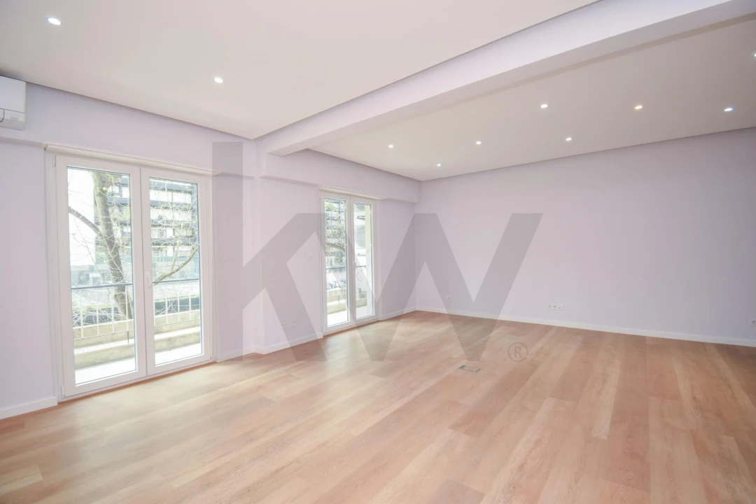 Apartamento T3 para Venda em Benfica Foto 4