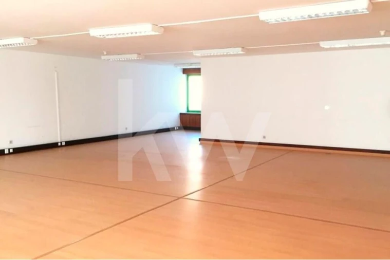 Escritório para Venda em Vila Franca de Xira Foto 2