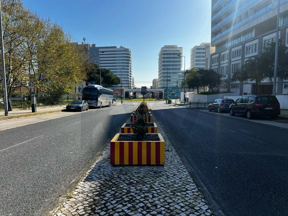 Negócio para Venda em Olivais Foto 2