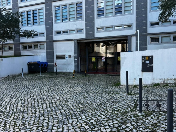 Negócio para Venda em Olivais Foto 1