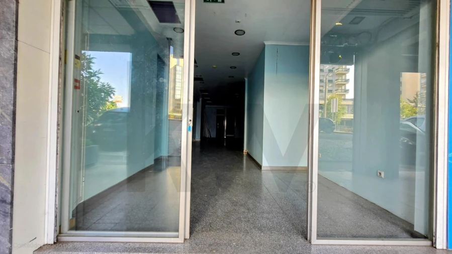 Loja para Venda em Santo Antonio dos Olivais Foto 9