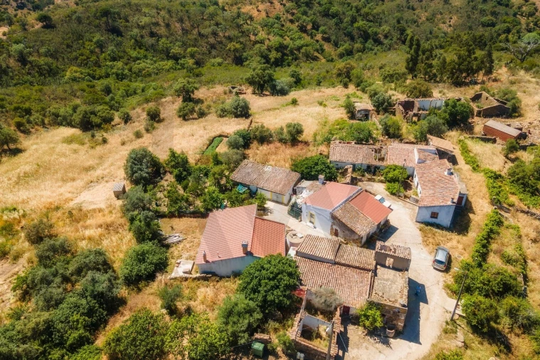 Moradia T2 para Venda em Salir Foto 28