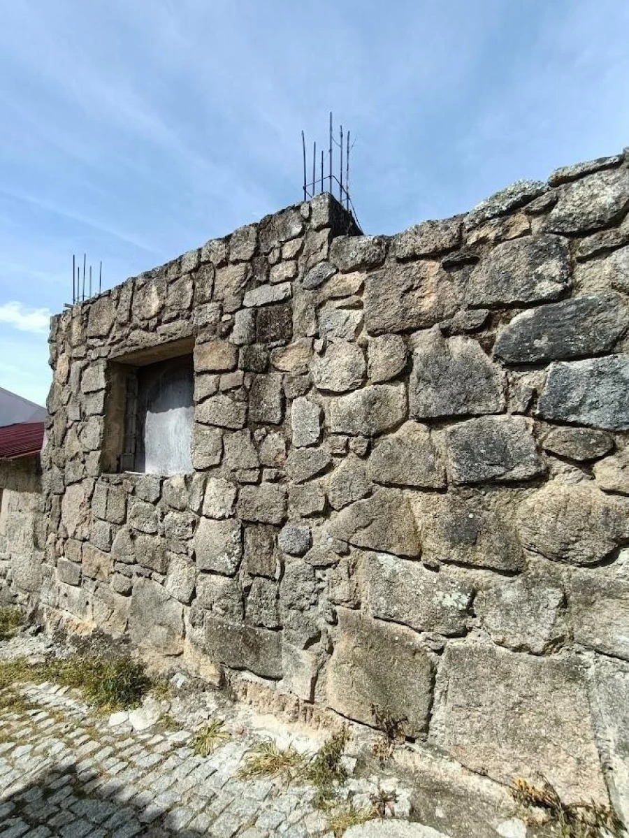 Moradia T1 para Venda em Guarda Foto 5