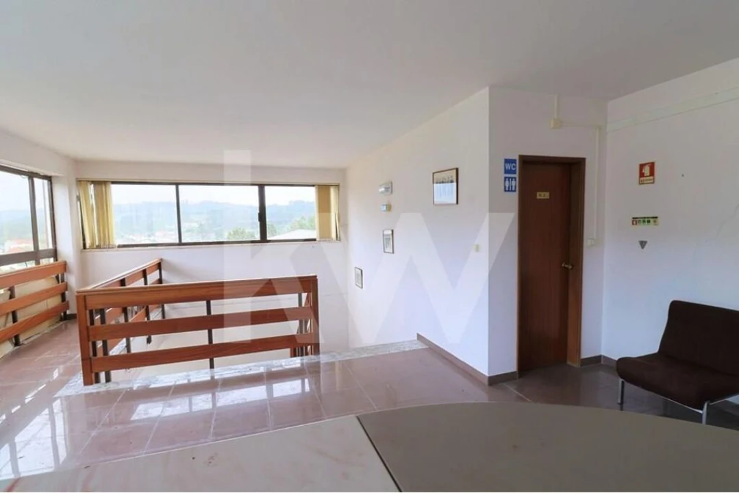 Prédio para Venda em São Mamede Foto 7