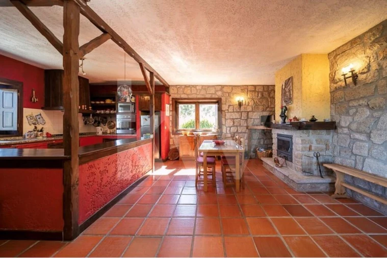 Moradia T3 para Venda em Ventosa e Cova Foto 23